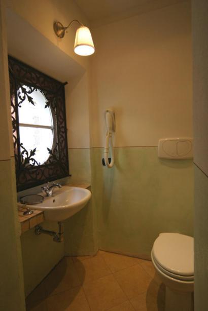 Palazzo Pergola Apartment ฟลอเรนซ์ ภายนอก รูปภาพ