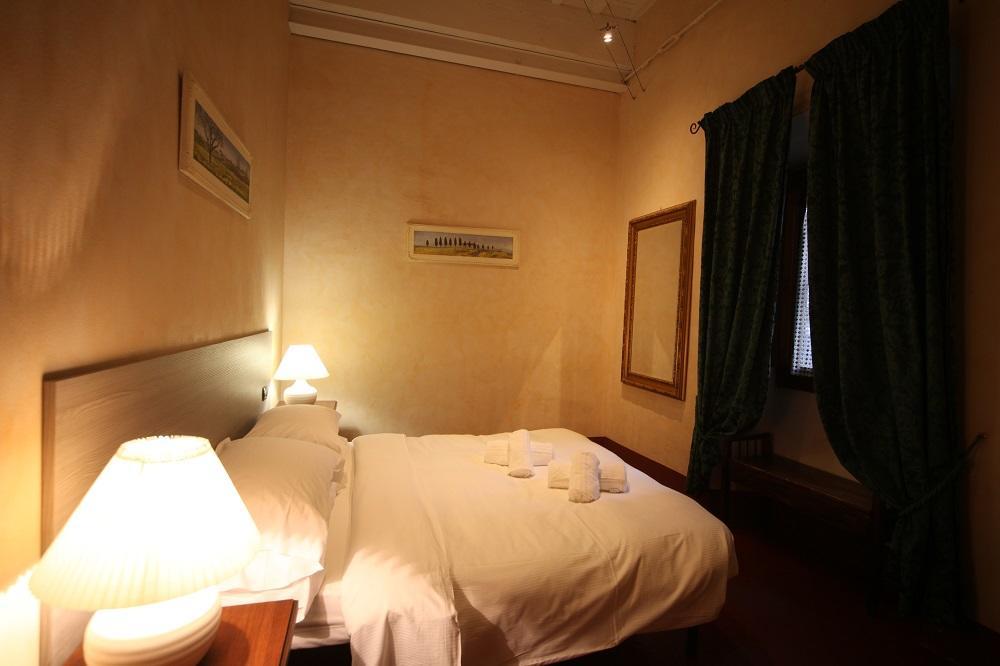 Palazzo Pergola Apartment ฟลอเรนซ์ ภายนอก รูปภาพ