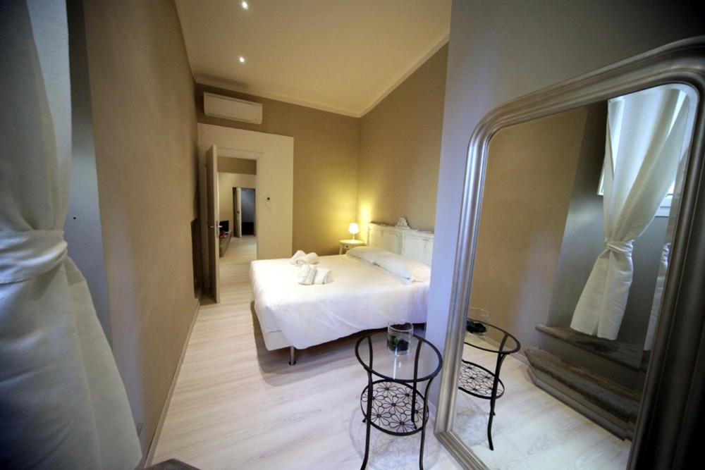 Palazzo Pergola Apartment ฟลอเรนซ์ ภายนอก รูปภาพ